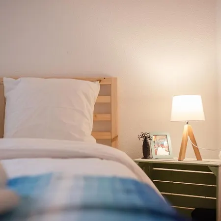 Duplex Familial Proche Et Commerces *