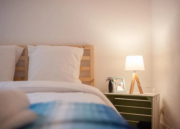 Duplex Familial Proche Et Commerces *